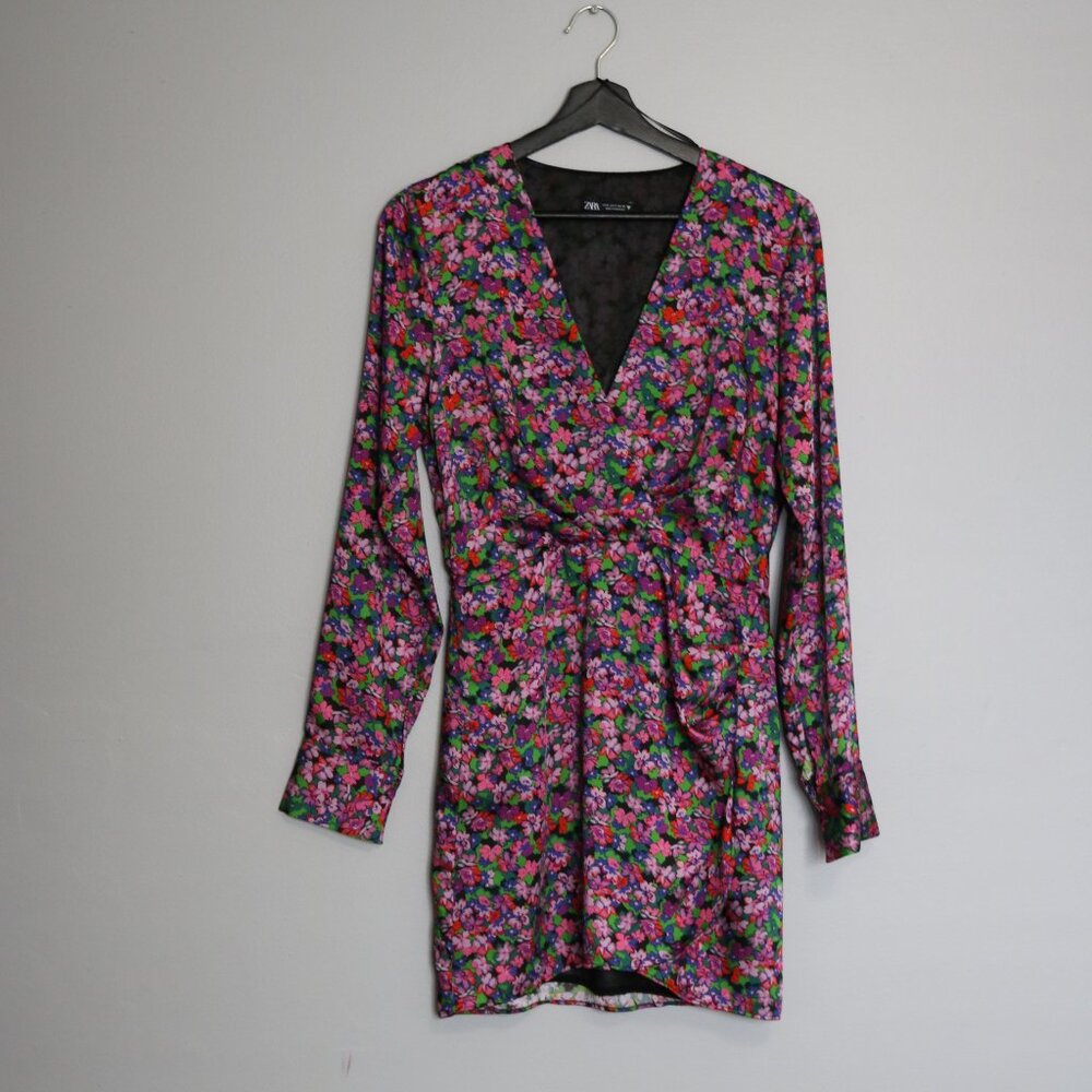 Zara Floral Print Satin Dress – Size 5